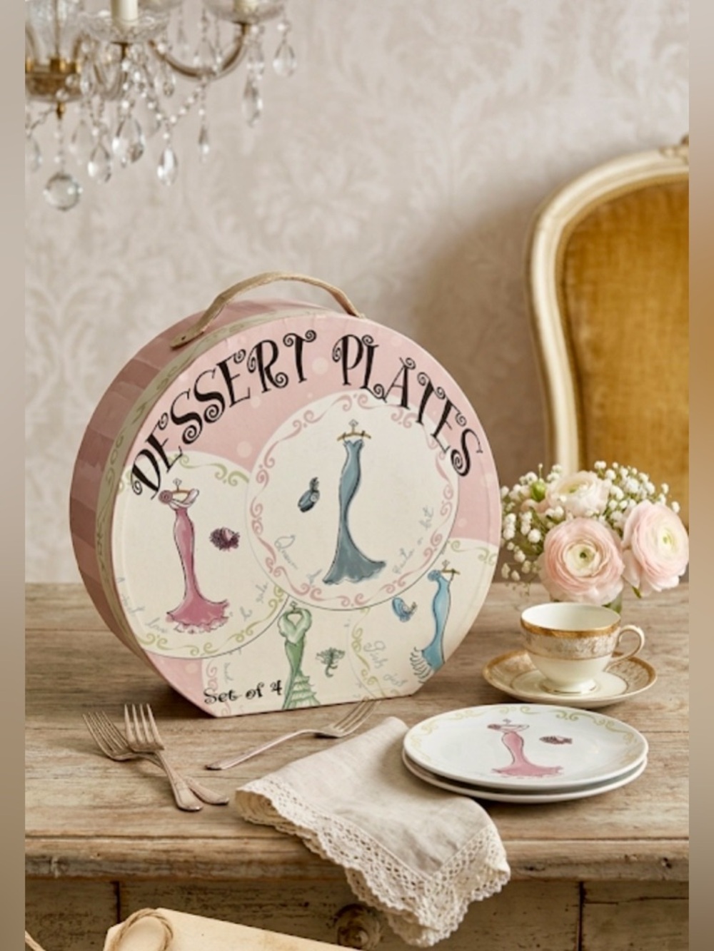 Set of 4 Fashion Illustration Dessert Plates with Original Storage Box